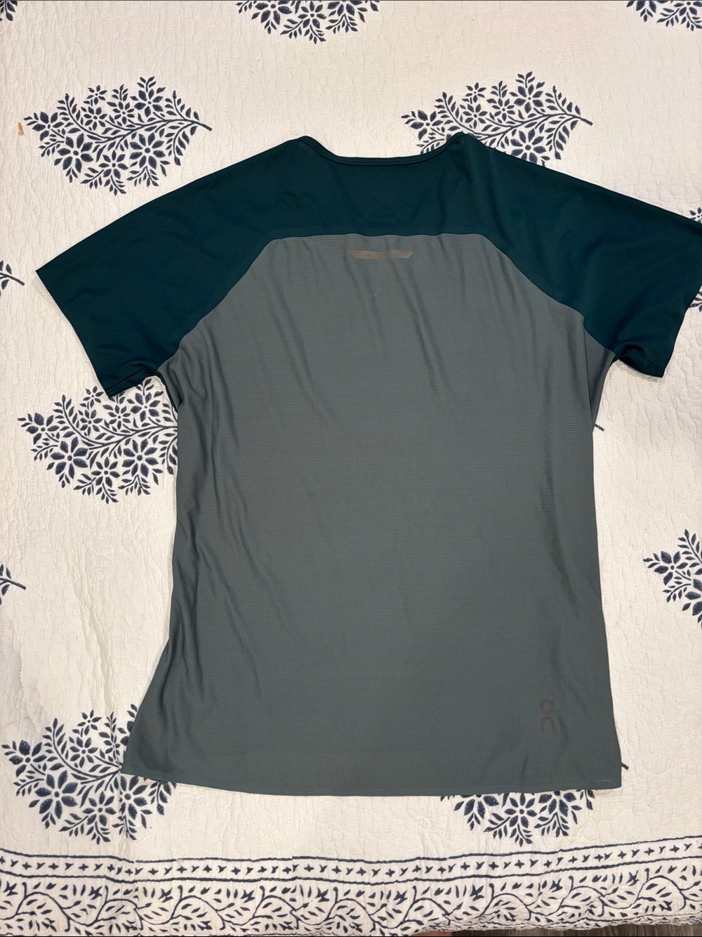 On Performance Tee - Picture 2 of 3